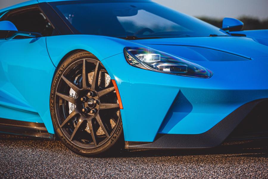 Детали экстерьера Ford GT Riviera Blue (H040) 2017 года  (фото 21 из 31)